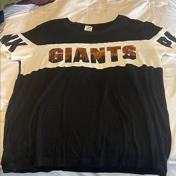 Black and White Giants T-Shirt Pink - Picture 1 of 4
